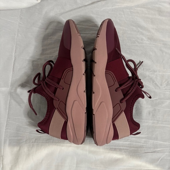 Fabletics Zuma Studio Sneakers 6.5 Burgundy / Pink Memory Foam - Picture 8 of 12